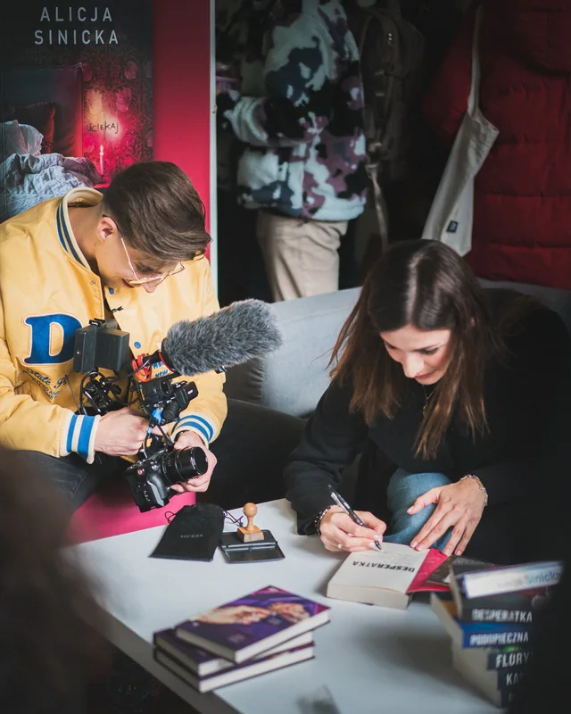 Praca z kamerą na planie filmowym